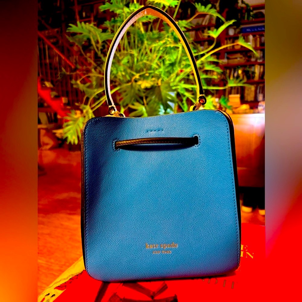 KATE SPADE! NWOT 💙 Price firm